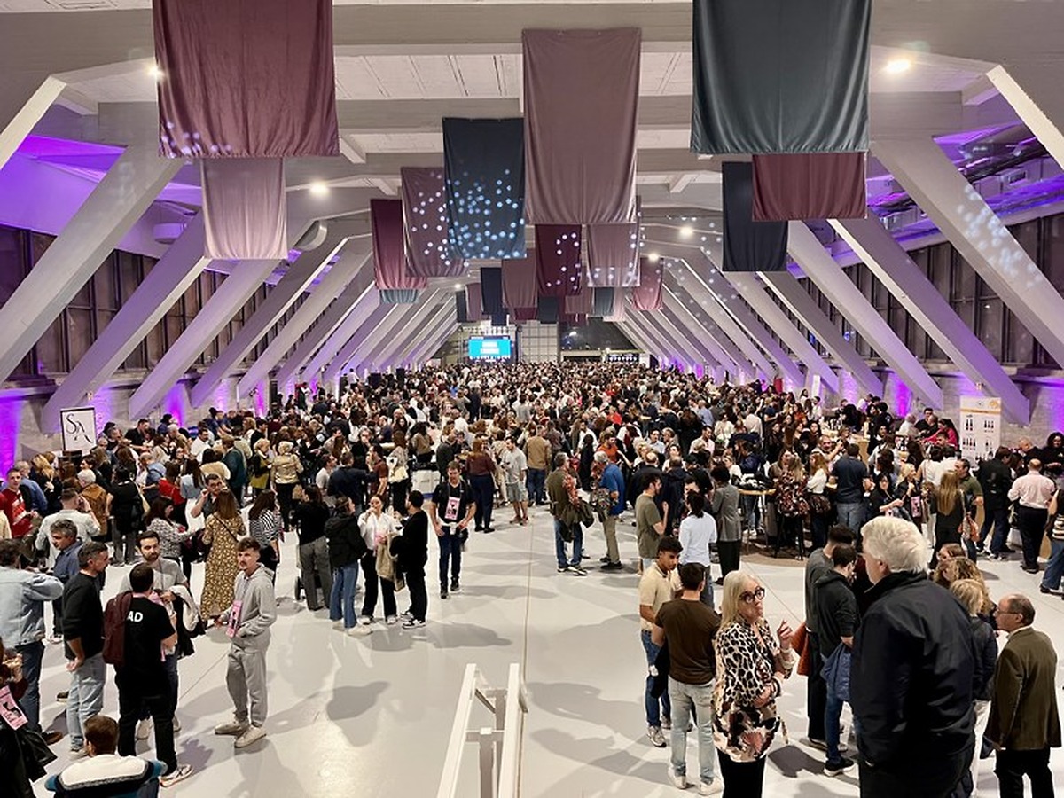 Récord de participación en la XIV Fiesta del Vino de Lleida, que brilla en el Palau de Vidre